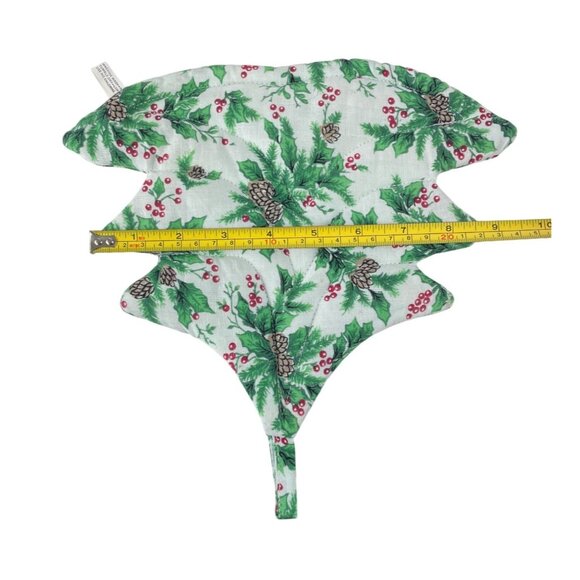 Vintage Christmas Themed Holiday Set of 5 Oven Mitts Pot Holders & Placemat - Picture 14 of 16